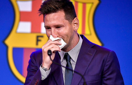 Лионель Мессигийн ашигласан цаасан алчуурыг нэг сая ам.доллароор худалдана