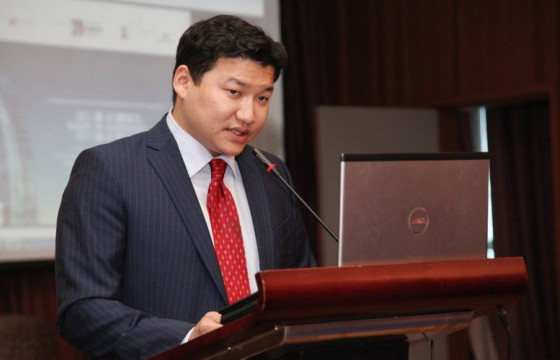 ТОМИЛГОО: С.Дэмбэрэлийн хүү Д.Ирмүүн Ерөнхий сайдад зөвлөнө