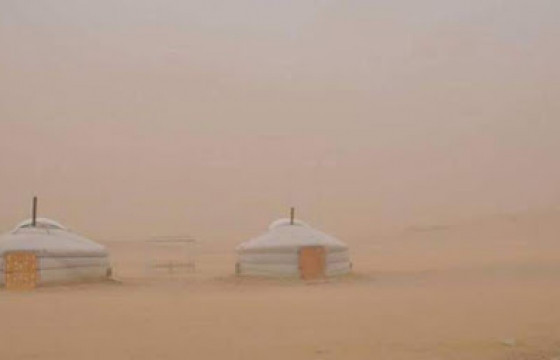 Увс аймагт хүчтэй салхи шуурсны улмаас хоёр айлын гэр нуржээ