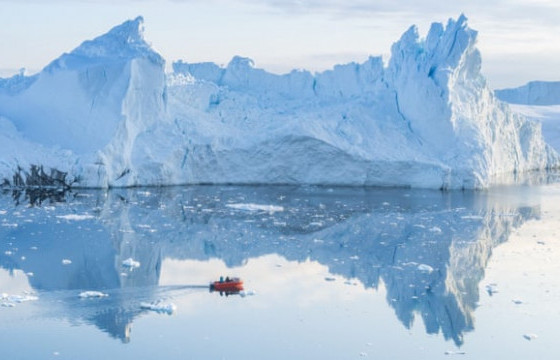 Гринландад анх удаа бороо оржээ