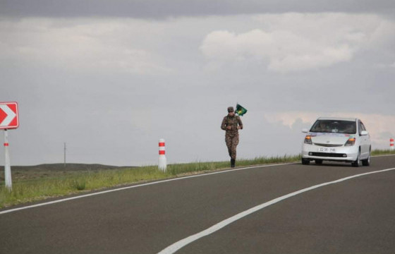 Хилийн цэргийн ахлах ахлагч Т.Рэнцэнбадам 565 км гүйжээ