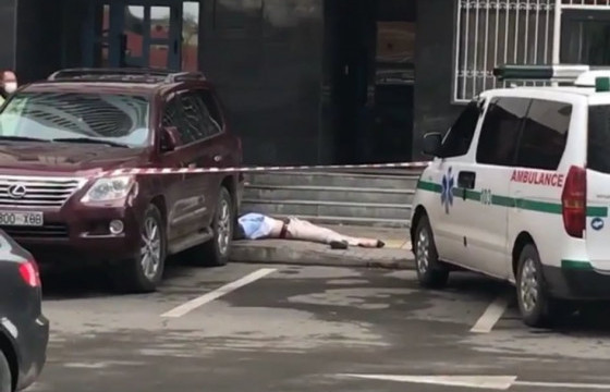 “Нарны хороолол”-ын 27 дугаар байрнаас эрэгтэй хүн унаж, нас баржээ