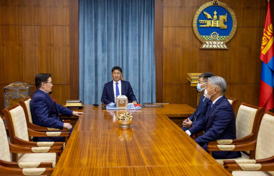 Төрийн гурван өндөрлөг нэгдмэл бодлогоор ажиллаж байгааг иргэд сайшаав