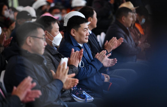 Ерөнхий сайд Л.Оюун-Эрдэнийг сайшаах нэг ӨНЦӨГ