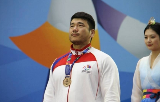 Э.Содномпилжээ дээд амжилтыг шинэчилж, паралимпын аварга боллоо