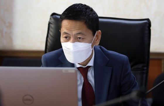 Төслөөр 712 айлын ногоон орон сууц барина