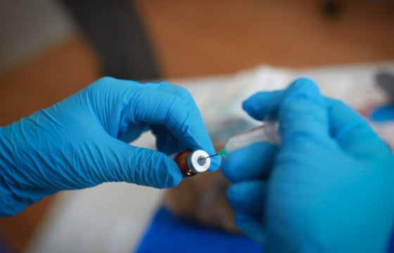 Жирэмсэн эх, 2-11 насны хүүхдүүдэд томуугийн эсрэг вакцин хийж эхэллээ