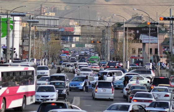 Бүх шатны албан тушаалтнуудыг ажилдаа хувийн автомашинаар зорчихыг хориглоно