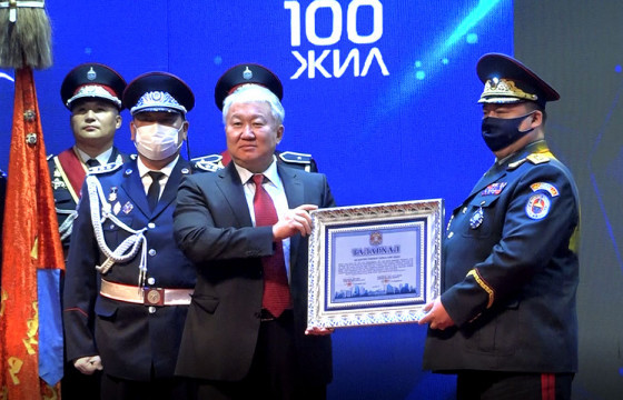 Цагдаагийн хоёр алба хаагчид түрээслээд өмчлөх орон сууц олгохоор боллоо