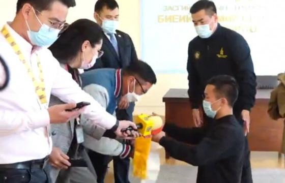 Монголын залуучуудын холбоо: Боксын холбоотой хариуцлагын гэрээ хийж, Э.Цэндбаатарыг батлан даая