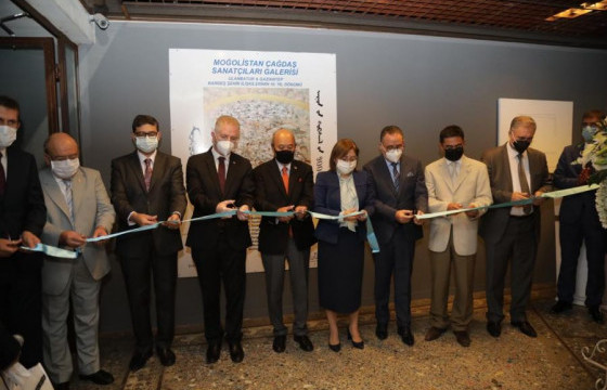Монголын орчин үеийн уран зургийн үзэсгэлэнг Газиантеп хотод нээлээ