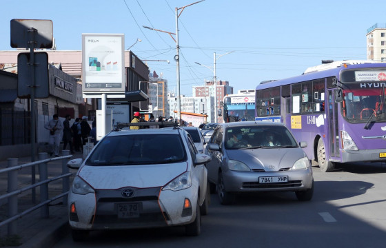 Автобусны буудал дээрх машины мэдээллийг E-police аппликэйшнд илгээгээрэй