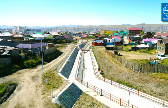 Баянхошууны үерийн далан дагуух тохижилтын ажил дууслаа