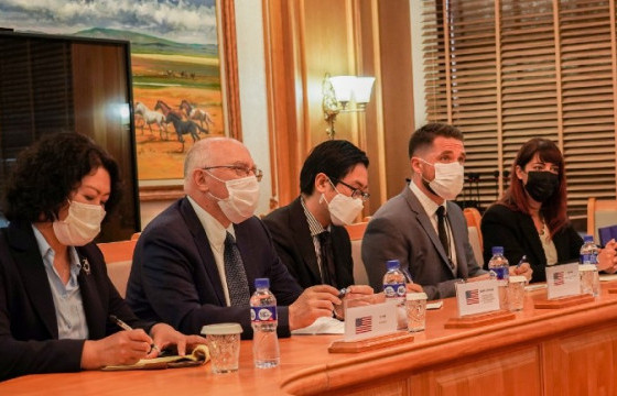 Хууль зүй, дотоод хэргийн сайд Х.Нямбаатар Элчин сайд Майкл С.Клеческиг хүлээн авч, уулзжээ