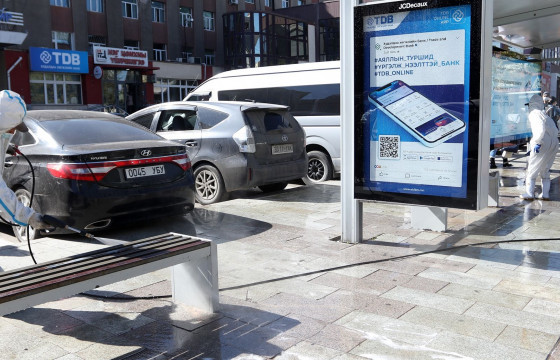 Автобусны буудлуудад хөөстэй цэвэрлэгээ, ариутгал хийж байна