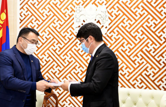 Нийслэлийн 2021 оны төсөвт өөрчлөлт оруулах тухай тогтоолын төслийг өргөн барилаа