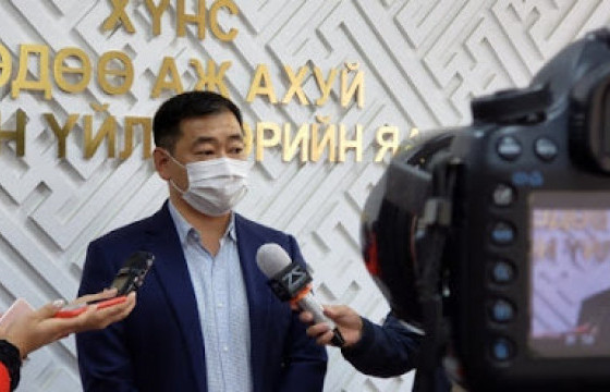  В.Үнэнбат: Энэ жилийн тухайд ургац хураалт 10 гаруй хоногоор оройтож байгаа