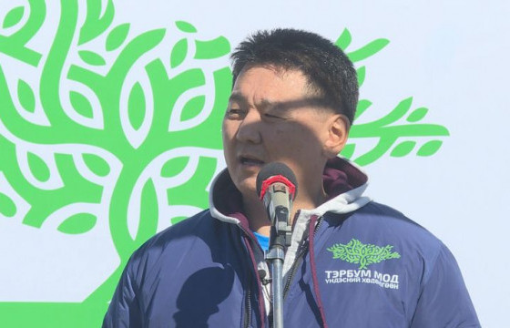  Тэрбум мод тарих үйл ажиллагааг нээж, анхны модны суулгацыг Ерөнхийлөгч У.Хүрэлсүх өөрөө тарилаа