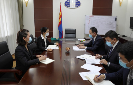 Гадаад харилцааны дэд сайд Канад Улсын Элчин сайдтай харилцааны асуудлаар ярилцав