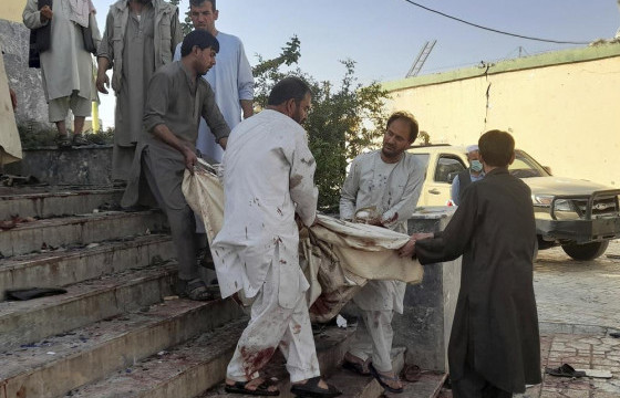 Исламын улс бүлэглэл өөр шашны мөргөлийн үеэр бөмбөг дэлбэлж, 55 хүний амийг хөнөөжээ