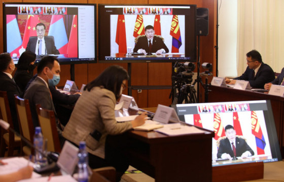 ЗГ: Тяньжин боомтод саатаад байгаа 4575 чингэлэг ачааны асуудлыг өвлөөс өмнө шийдвэрлэхээр боллоо