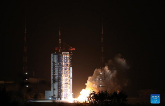 БНХАУ анхны нарны судалгаанд зориулсан хиймэл дагуулаа хөөргөжээ