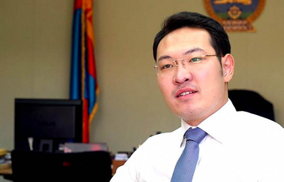 Э.Батшугар, Ц.Идэрбат нар үнэмлэхүй ялалт байгуулж байна