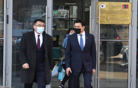 “Камертон” хамтлагийн тоглолттой холбоотойгоор С.Амарсайхан, Д.Сумъяабазар мэдээлэл хийнэ