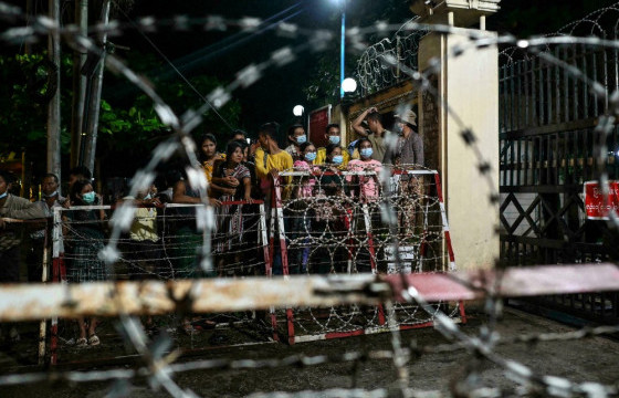 Мьянмарын жагсаалын үеэр баривчлагдсан 5600 хүнийг суллана