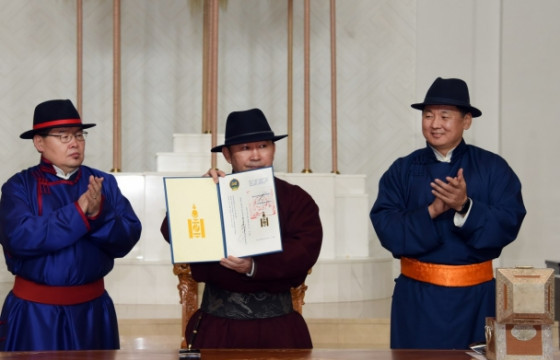 ЭЦЭГ ХУУЛИАР ЭРХ, ЯМБАА ӨРГӨТГӨН ЗУЗААТГАХ МАН-ЫН ЗОРИЛГО ЭРЧИМЖЖЭЭ