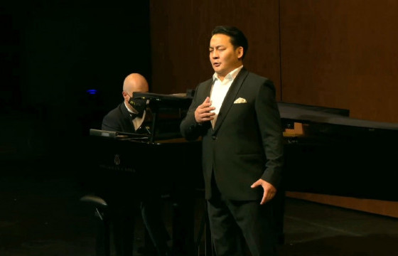 Б.МОНГОЛХҮҮ: Дэлхийн алдартай театр 