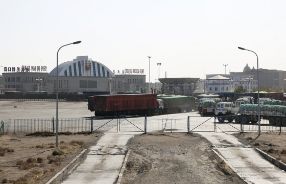 БНХАУ-ын талаас Гашуунсухайт-Ганцмод боомтоор нэвтрэх нүүрс тээврийн автомашины тоог нэмэгдүүлнэ