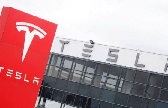 “Tesla” компанийн зах зээлийн үнэ нэг их наяд ам.доллар давжээ