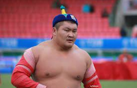 АЙМГИЙН АРСЛАН Э.УУГАНБАЯР: Би өмнө нь шинжилгээ өгч байсан, хариу нь зүгээр гарсан бөх рүү залгадаггүй юм билээ