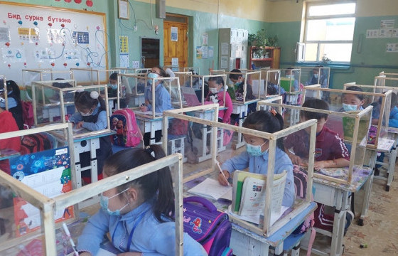 Ж.АРИУНЗАЯА: Халдвар хамгааллын дэглэм барихын тулд ангиудаа ширээний хаалтаар тохижуулж байна