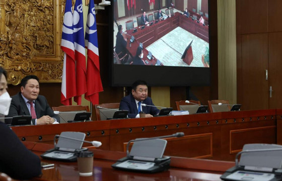 Ардчилсан намын бүлэг хоёр даргатай хуралдаж байгаа юу