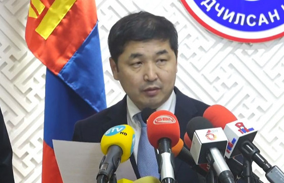 О.БААСАНХҮҮ: Эвлэрмээр байгаа юм бол Улсын дээд шүүхэд байгаа М.Тулгат даргын бичиг баримтыг зөвшөөр