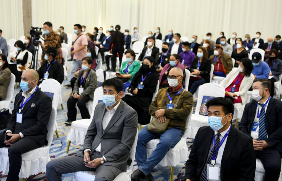 Нийслэлийн жижиг, дунд үйлдвэр, үйлчилгээ эрхлэгчдийн анхдугаар зөвлөгөөн болж байна