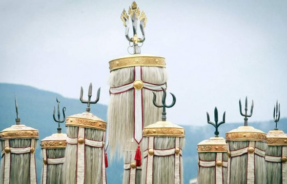 Төрийн туг цэнгүүлэх ёслол эхэллээ