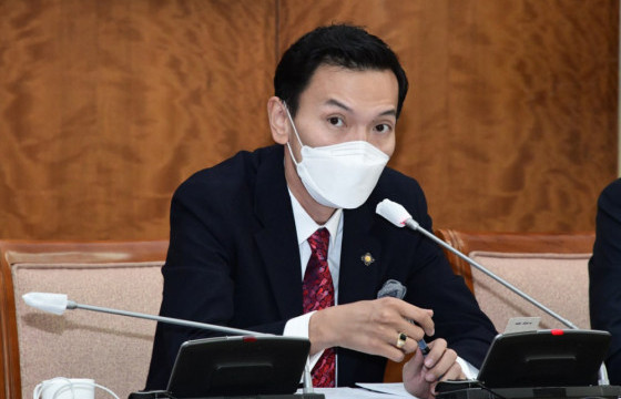 Н.УЧРАЛ: Иргэд жагсаал, цуглаан хийх, үг хэлэх эрхээ эдэлж чадахгүй байна