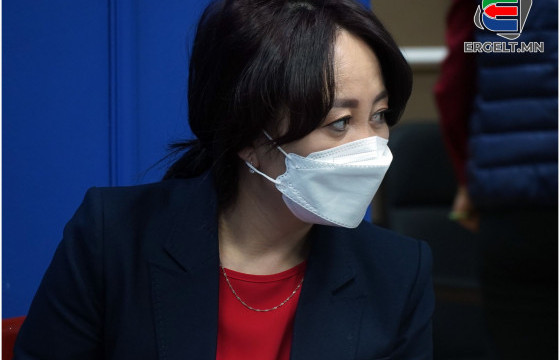 Хэлэлцүүлэгт оролцогч Р.БУЛГАМАА: Хүүхдийн эрх зөрчигдсөний улмаас жилд 100 гаруй хүүхэд нас барах эрсдэлтэй байдаг