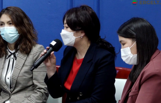 Хэлэлцүүлэгт оролцогч Р.БУЛГАМАА: Дотуур байранд жирэмсэн болсон охин амиа хорлосон хэрэг гарсан