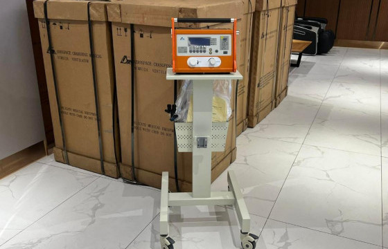 УИХ-ын гишүүн С.Батболд Говьсүмбэр, Дундговь аймгийн бүх сумдад хүчилтөрөгч өтгөрүүлэгч аппарат хандивлав