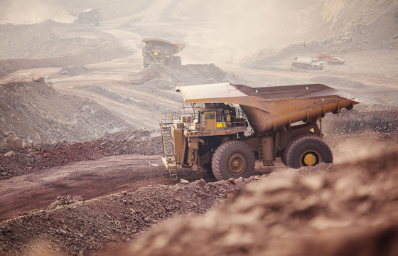 Түүхий эдийн үнийн тогтворгүй байдал эдийн засгийг “ганхуулж” байна