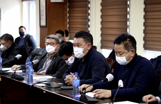 Сайдууд Замын-Үүд боомтод ажиллалаа