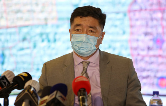 Б.Бямбадорж:Эрүүл мэндийн салбарынхан амралтгүй ажиллаж байна