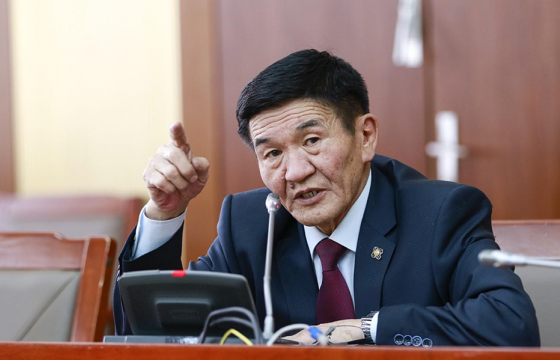 Ц.НЯМДОРЖ:  Мод тарьж ургуулна гэдэг урлаг