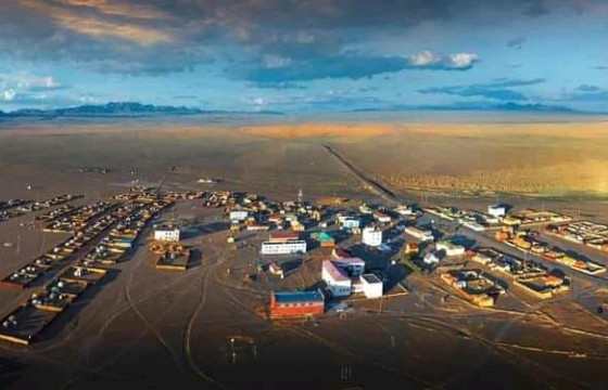 Баяндалай сумын ЭМТ-ийн дарга: Тусгаарлалтын байрнаас зугтсан эмэгтэйг олсон