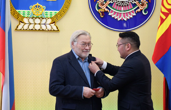 Нийслэлийн Засаг даргын захирамжаар нэр бүхий иргэдийг шагналаа