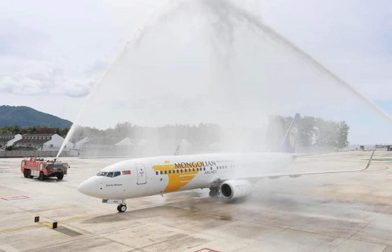 Манай улсын онгоц Тайландын арал руу анх удаа хөөрчээ